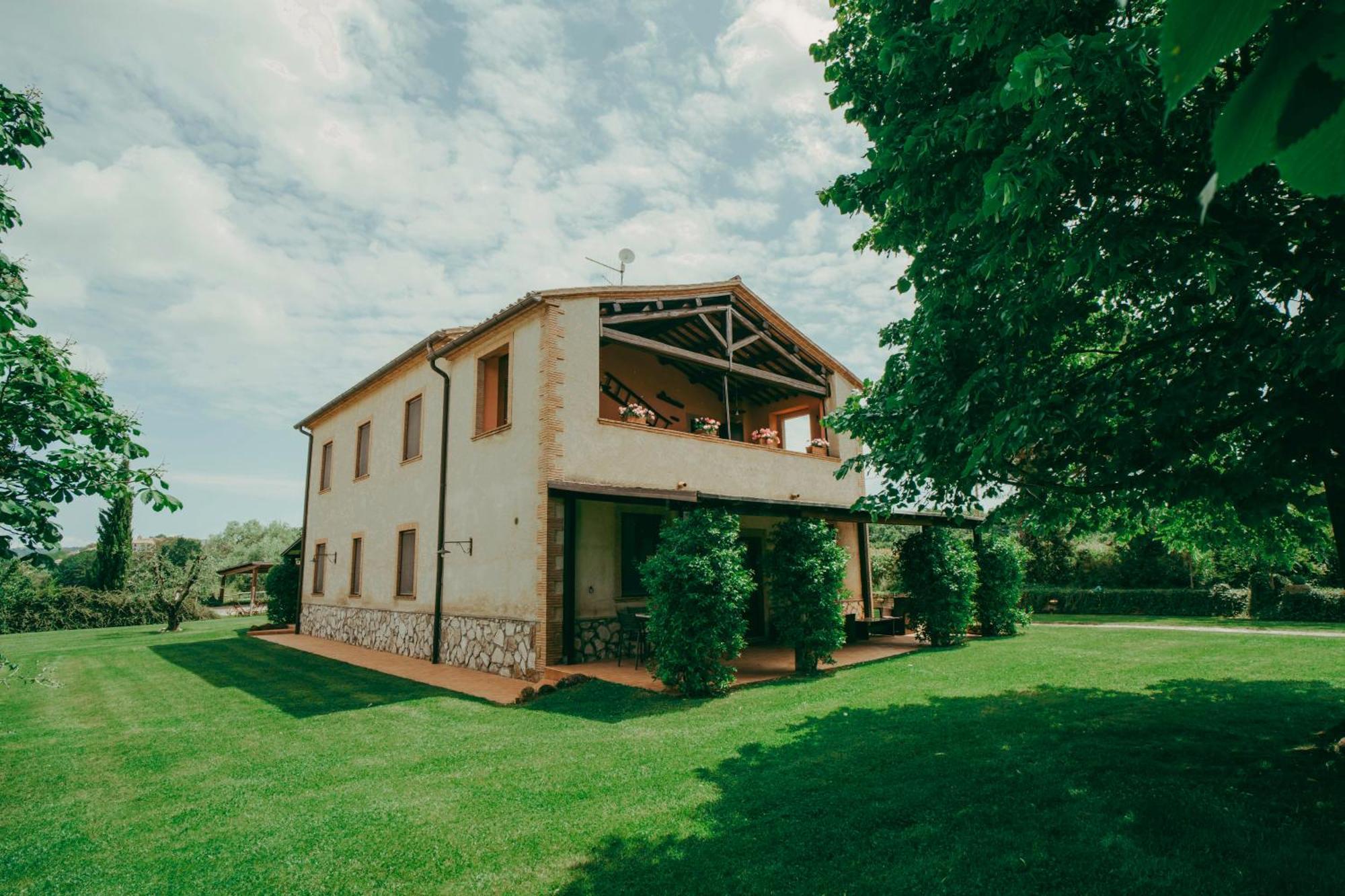 Agriturismo Gli Alberelli Аквапенденте Экстерьер фото