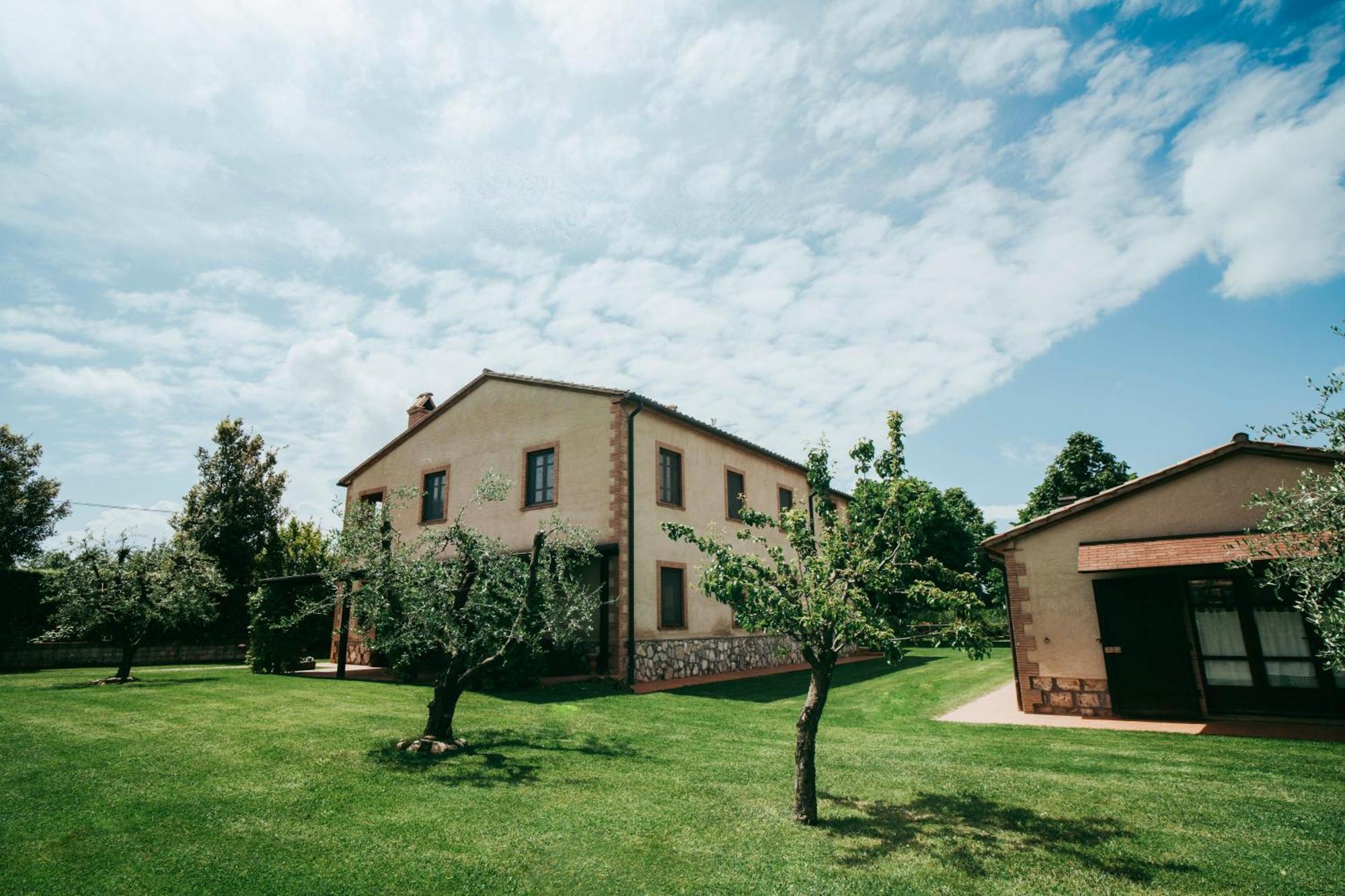 Agriturismo Gli Alberelli Аквапенденте Экстерьер фото